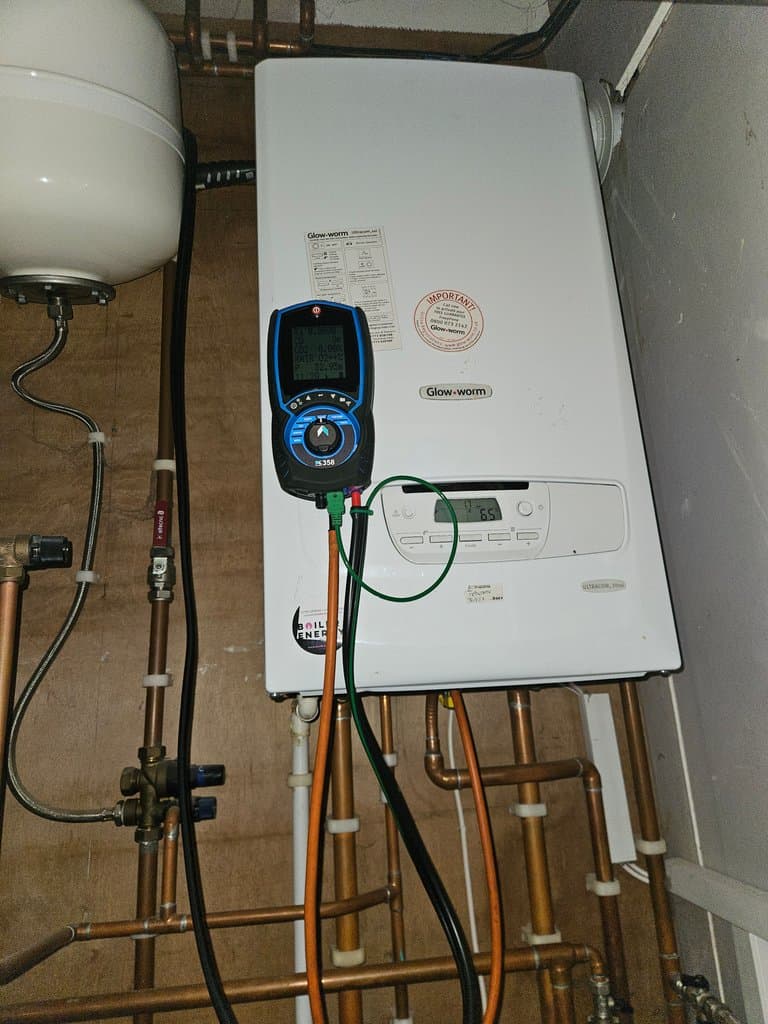 Flue gas analyser testing carried out after Glow-worm boiler fan replacement in Torquay